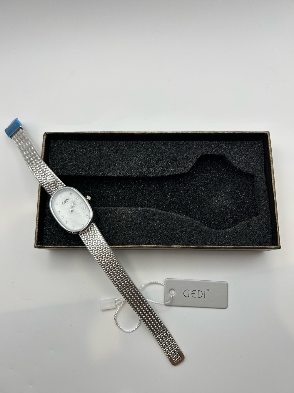GEDI 51145 Silver Oval Mother of Pearl Mesh Watch
